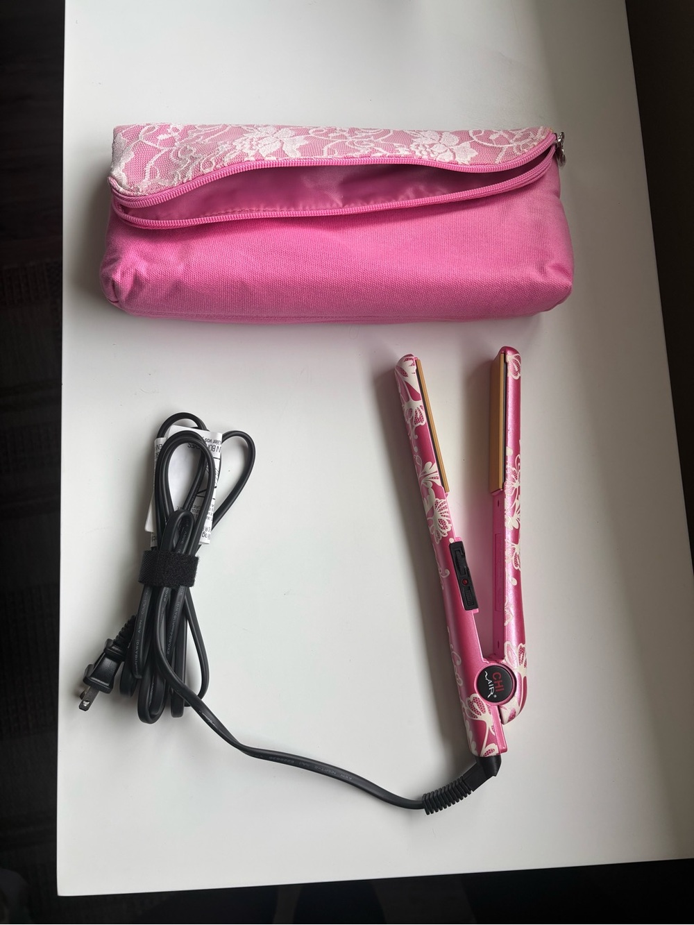 CHI air 1 straightener flat iron with case